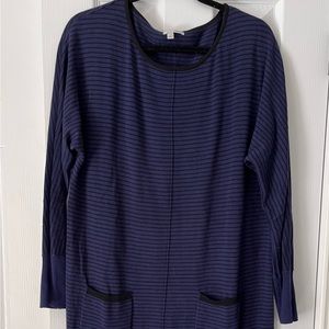 EUC Halogen (Nordstrom) tunic sweater size large blue/black